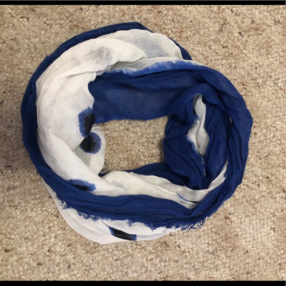 American Eagle infinity scarf